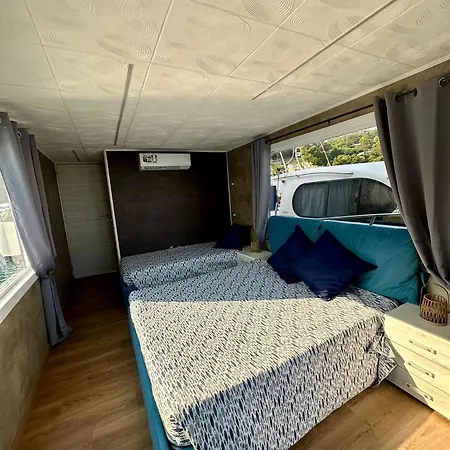 Houseboat Riviera Luxury Marina dʼAndora